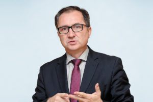 Od gotowanych strzykawek do sztucznej inteligencji